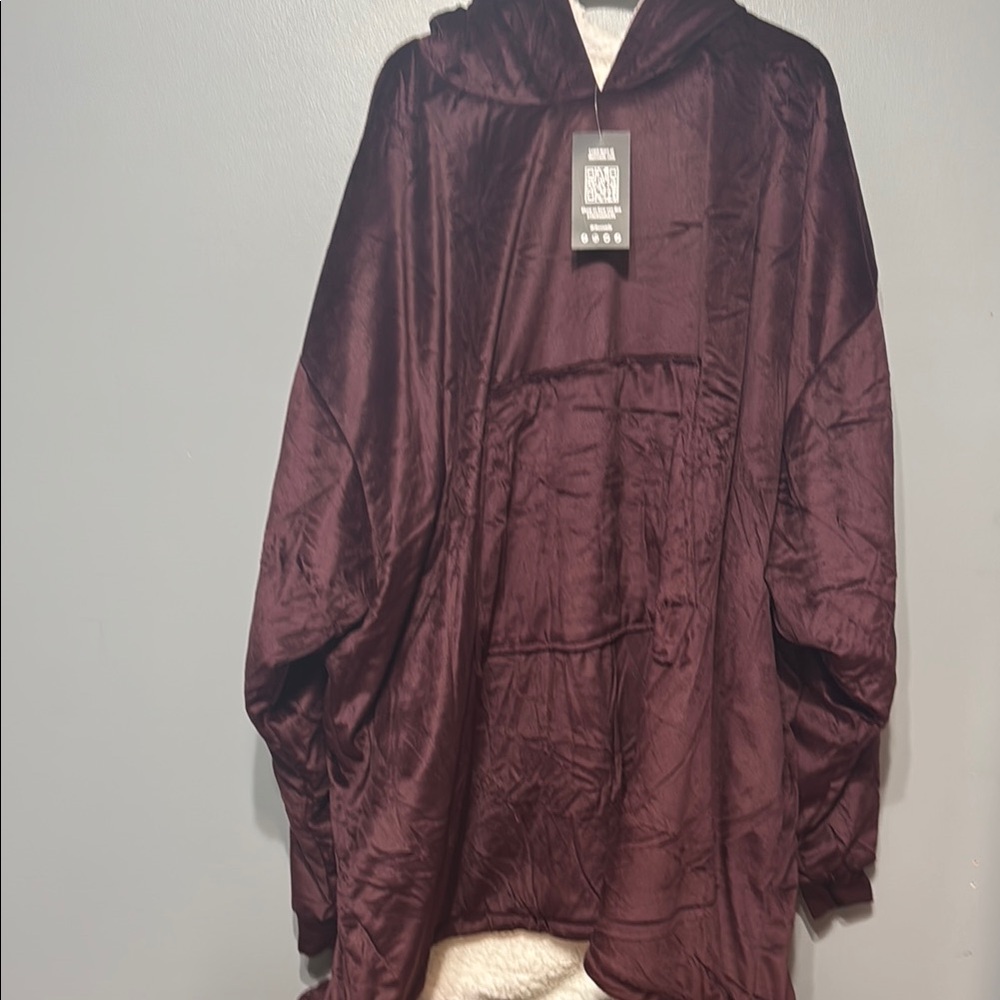 Cozy Burgundy Hooded Blanket